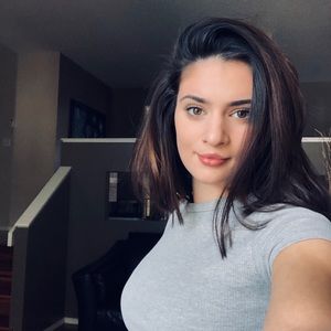 Meet your Posher, Marissa